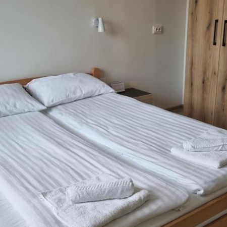 Casa Mio Hotel Újmoldova Kültér fotó